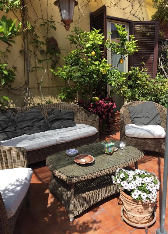 Terrazza Duomo Bed & Breakfast Napoli Bagian luar foto