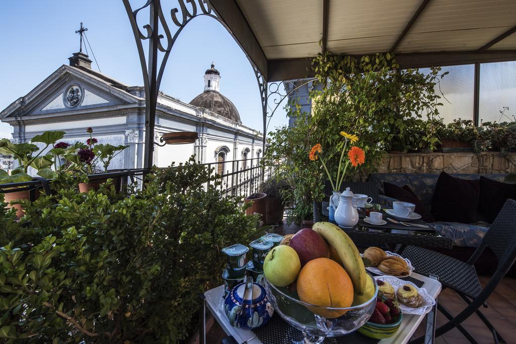 Terrazza Duomo Bed & Breakfast Napoli Bagian luar foto